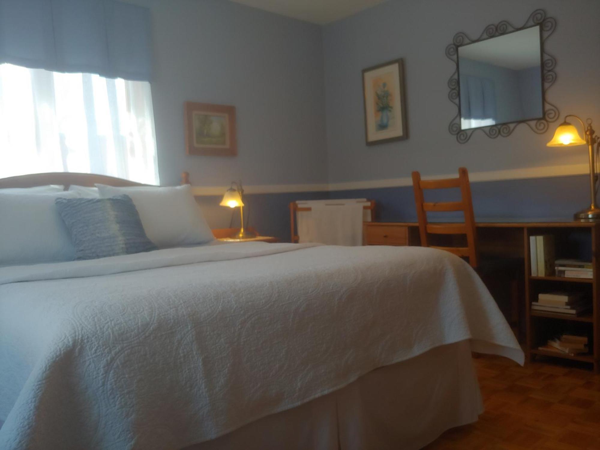 3 Bedrooms 3 Beds Near Metro -2 Parking Free モントリオール エクステリア 写真