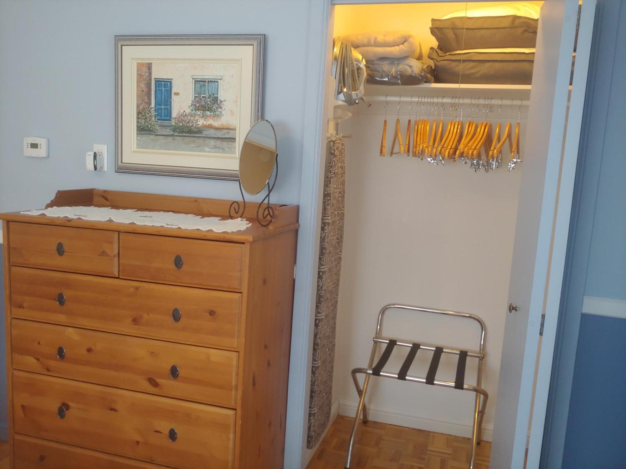 3 Bedrooms 3 Beds Near Metro -2 Parking Free モントリオール エクステリア 写真