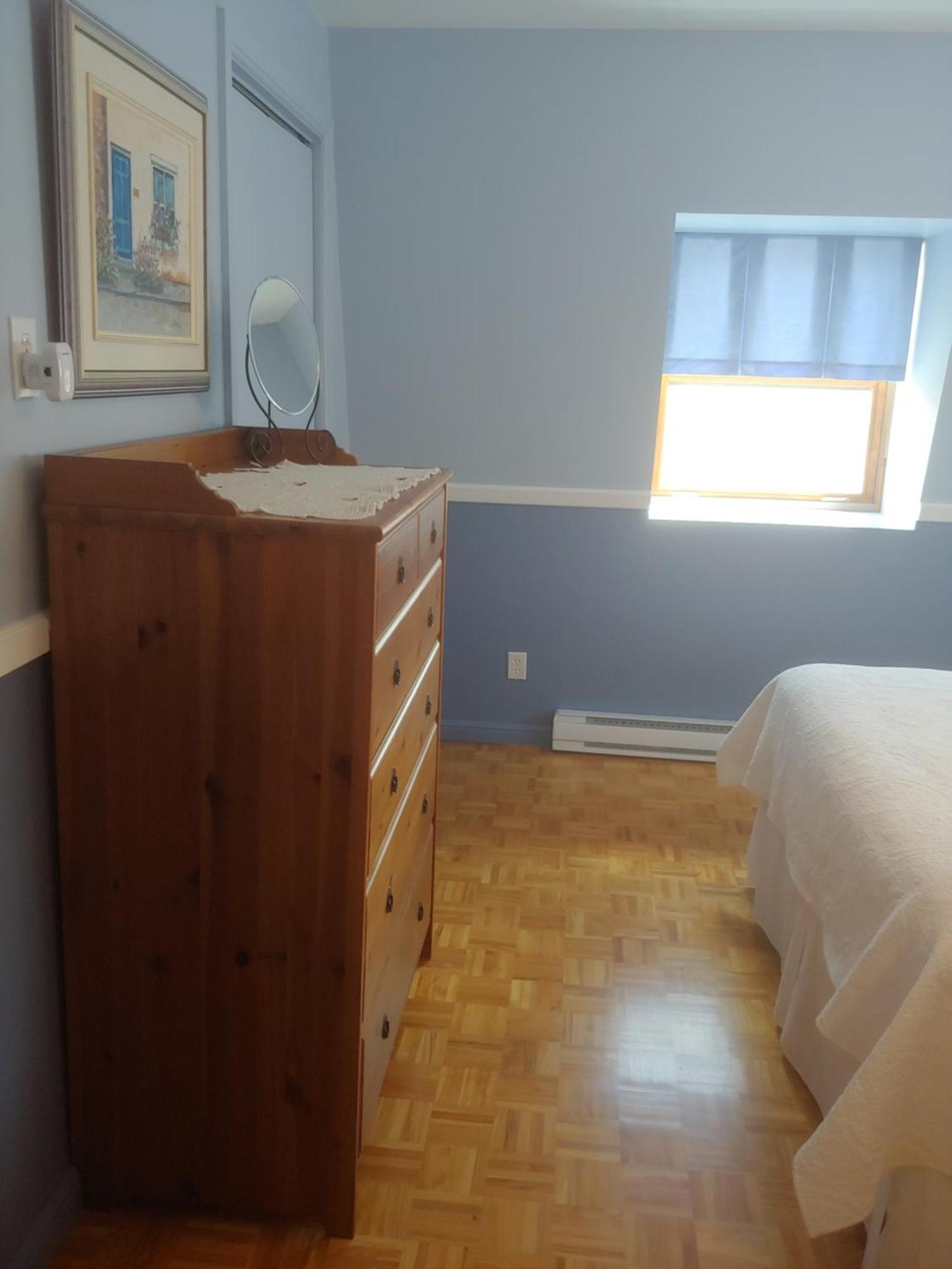 3 Bedrooms 3 Beds Near Metro -2 Parking Free モントリオール エクステリア 写真